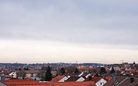 Sehr Schoenes 2 Zimmer Maisonnette Wohnung