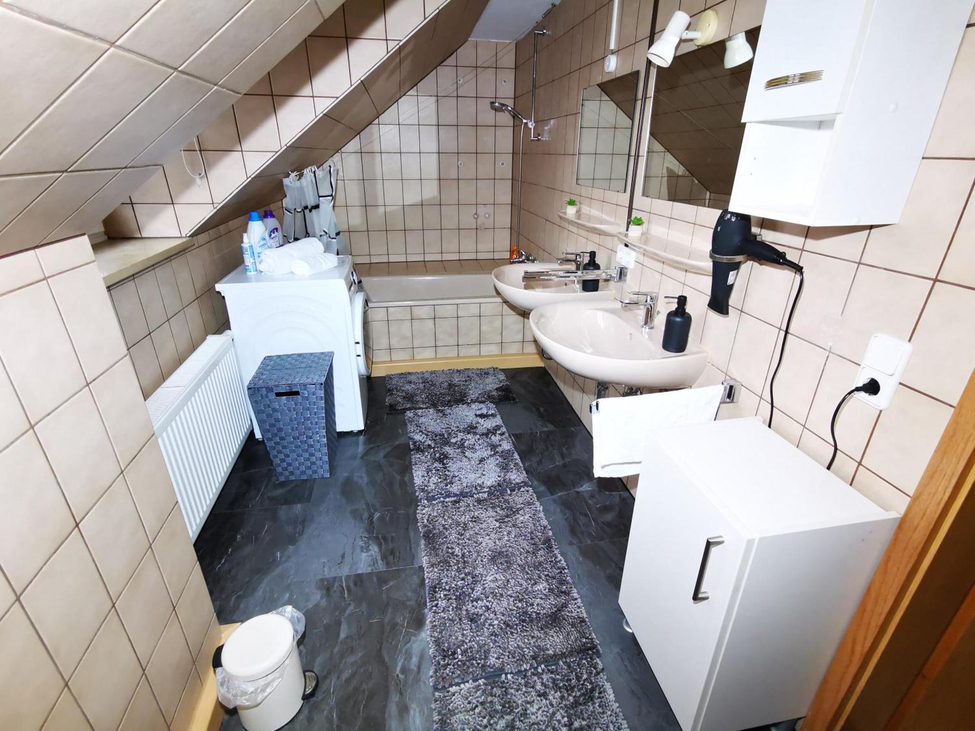 Sehr Schones 2 Zimmer Maisonnette Wohnung Ansbach Buitenkant foto