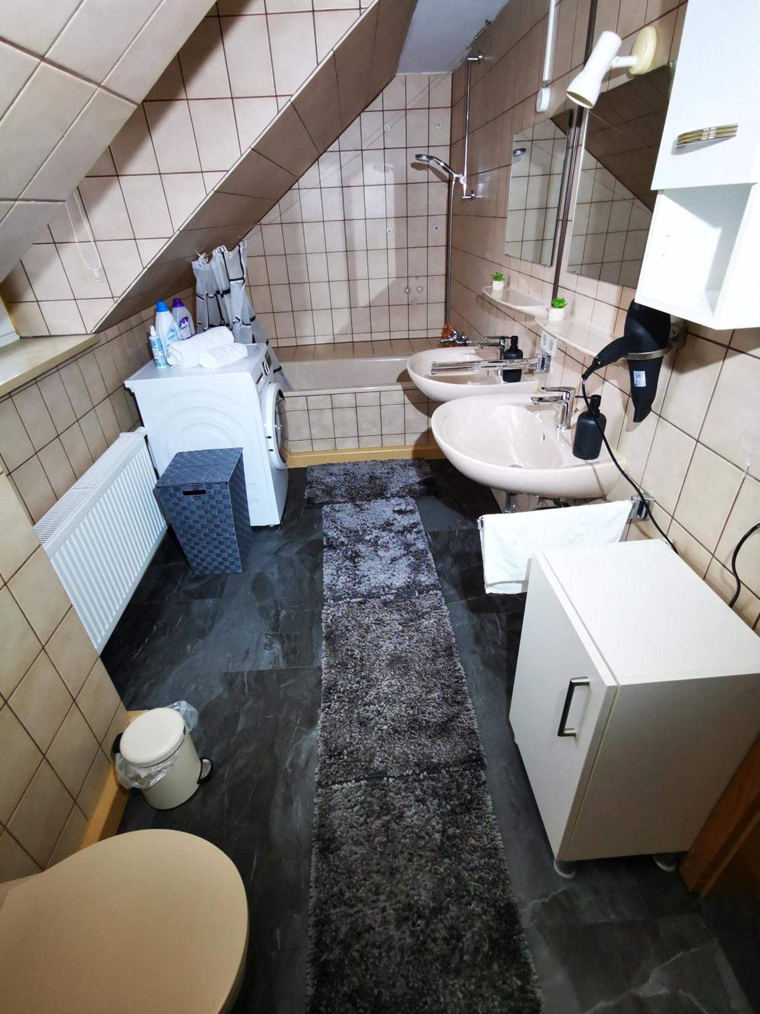 Sehr Schones 2 Zimmer Maisonnette Wohnung Ansbach Buitenkant foto